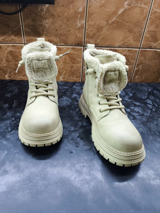 Продам ботинки miu miu