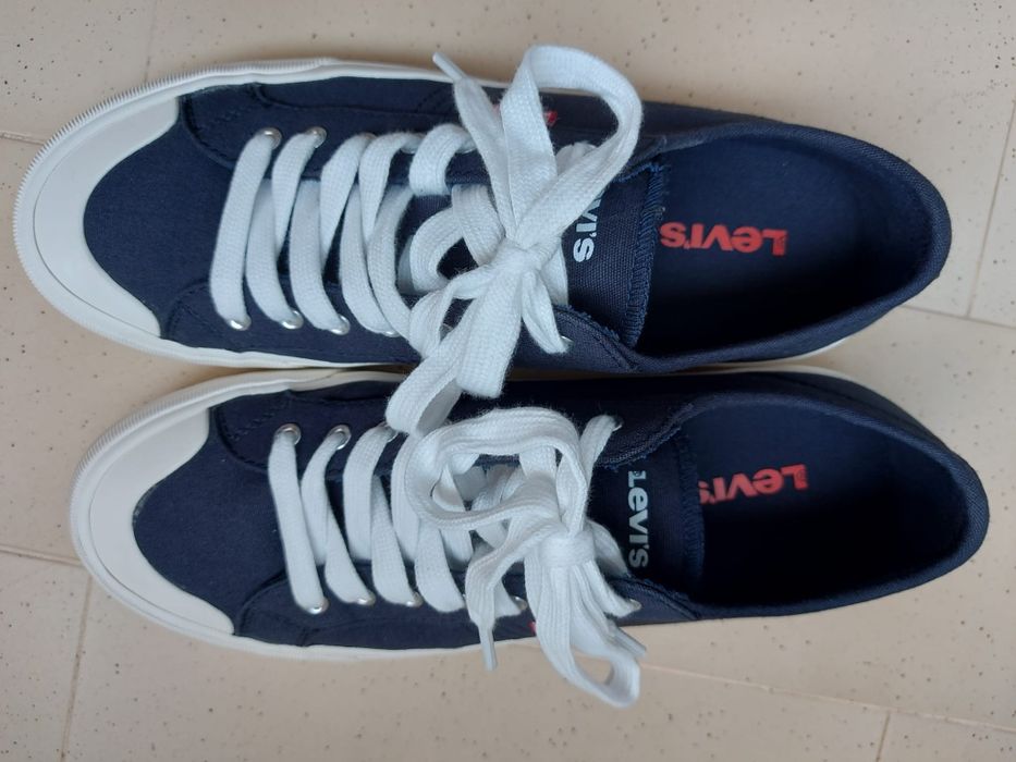 Ténis levis número 40