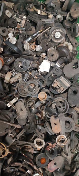 Fiat 126p przelotki gumowe karoserii rózne tylko do malucha