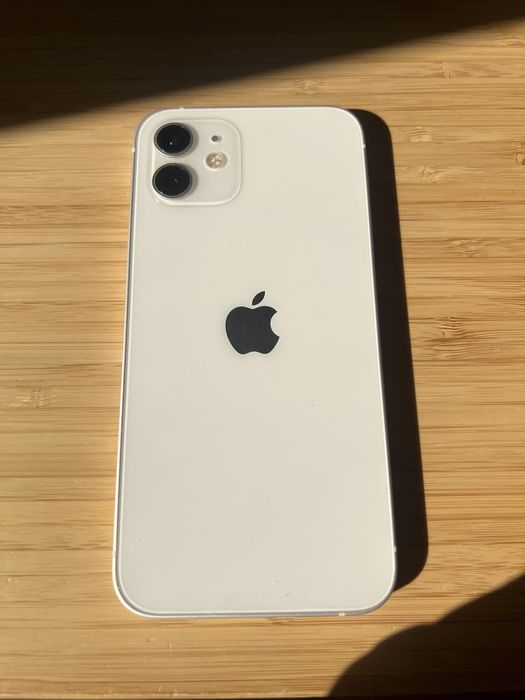 Iphone 12 branco 64GB