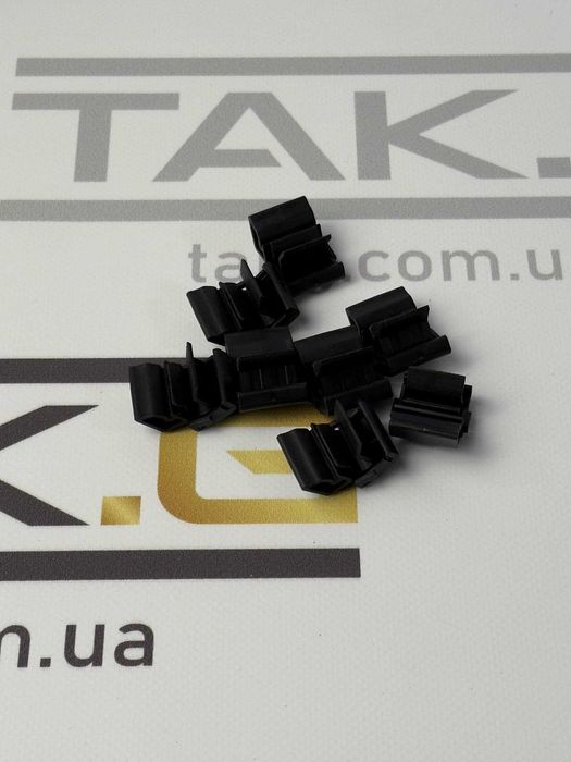 Кліпса переднього багажнику (корита) Model 3, Highland, Y, Juniper