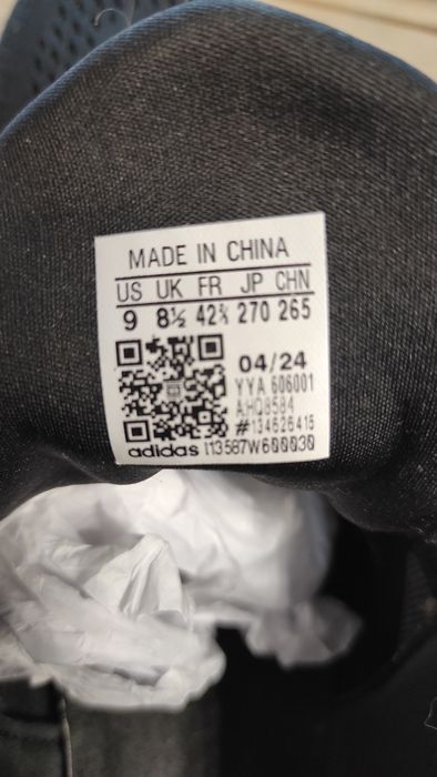 Продаж! Оригінальні кросівки Adidas pозмір 42(us9)