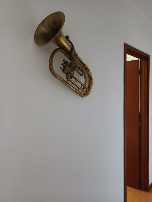 Tuba antiga Couesnon Paris 60cm comprimento