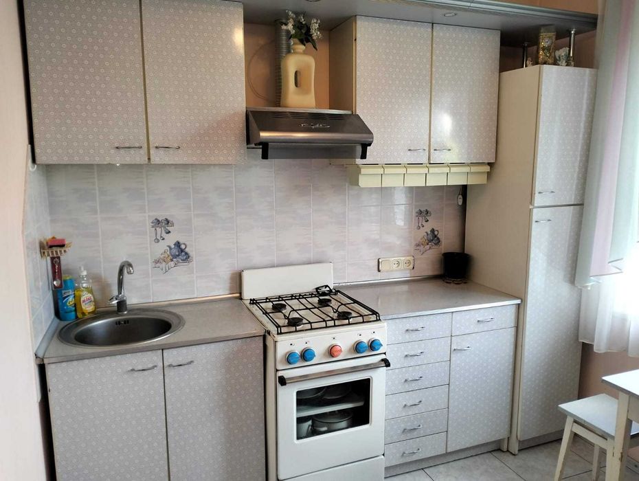 Оренда 2х кімнатна квартира вул Двірцева