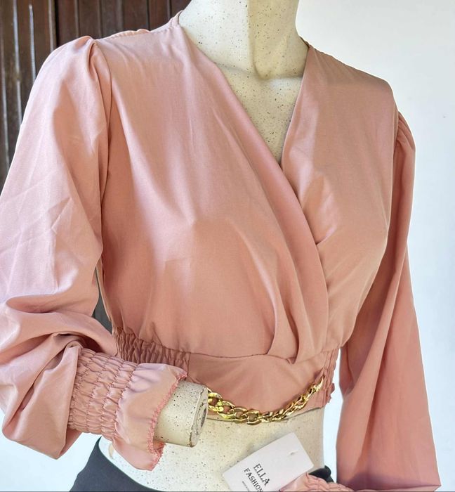 Top curto de senhora