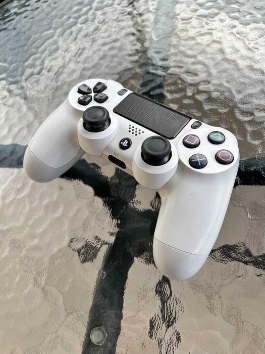 Play Station Pro 1TB