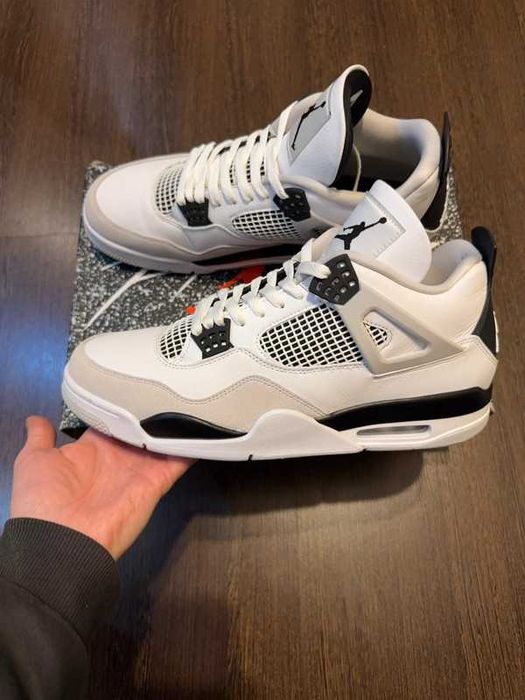 Jordan 4 Retro Military Black Rozmiar 40