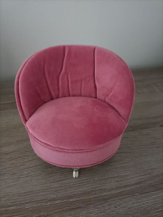 Peça decorativa em veludo.