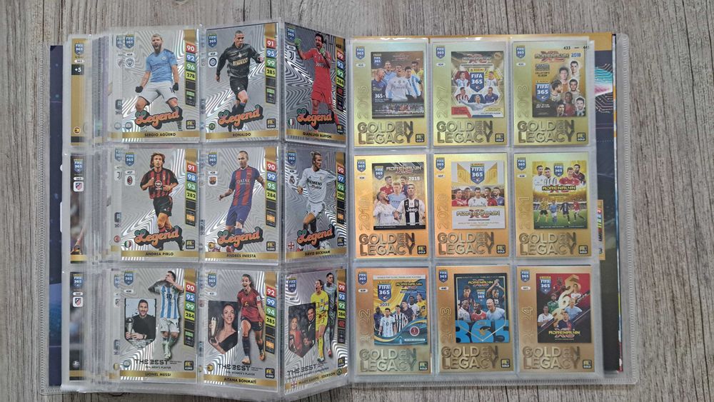 Fifa 365 edycja 2025  komplet 1-441  w stanie kolekcjonerskim