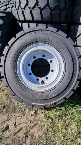 Opony 300-15 BKT