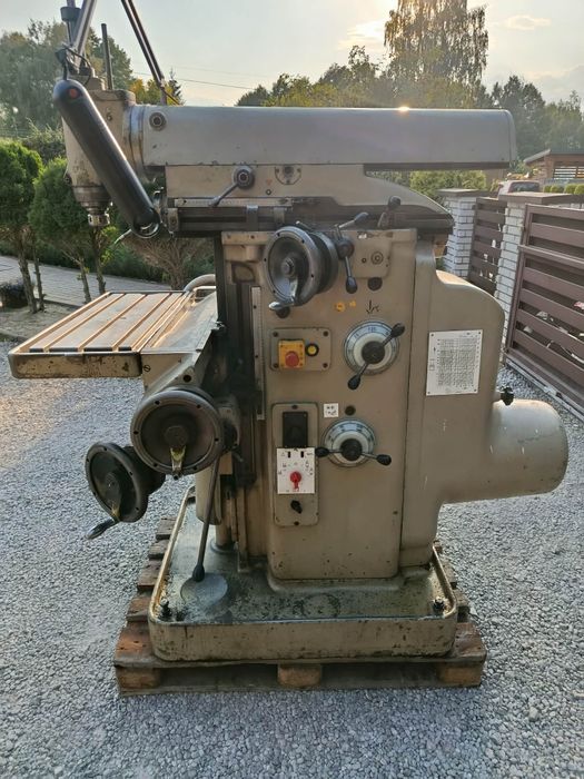 Frezarka narzędziowa do metalu WMW FUW 315X800/1