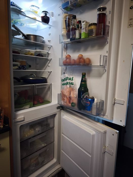 Frigorífico combinado de encastrar Electrolux