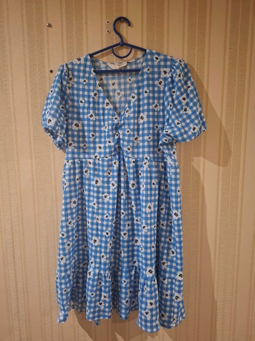 Жіноча сукня на літо