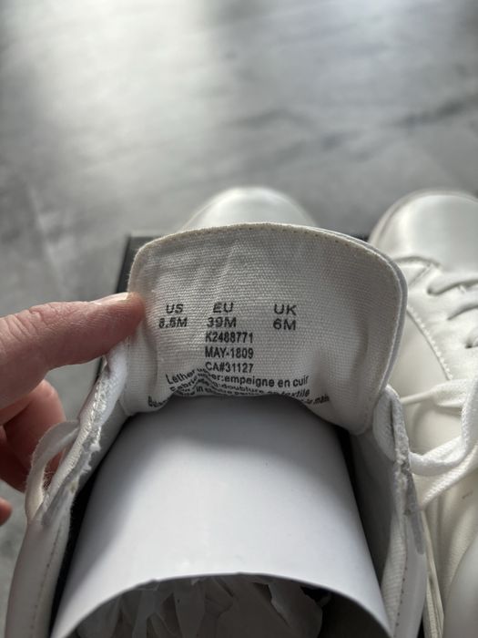 Buty damskie firmy DKNY