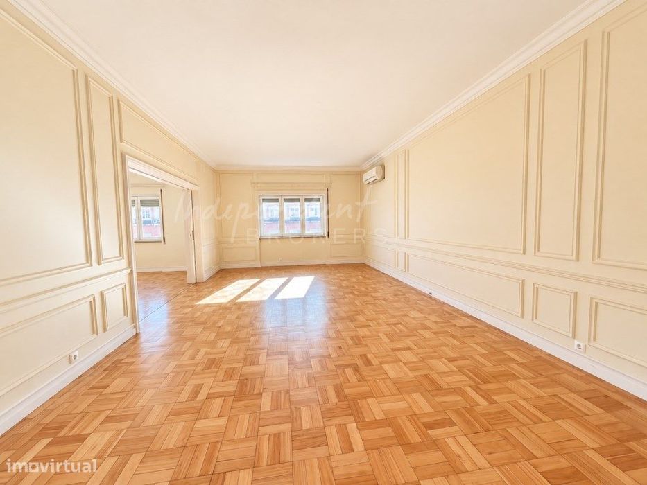 Apartamento T5 Para Arrendamento [Avenida António Augusto Aguiar]