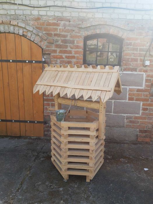 Studzienka ogrodowa z drewna