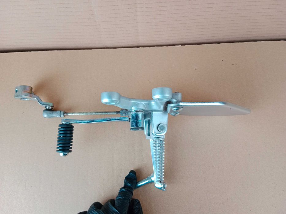 Yamaha YZF R3 Set Lewy Kierowcy Dźwignia Podnóżek Przód Przedni 15-18