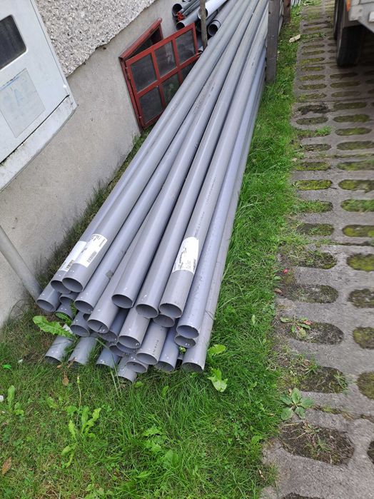 Sprzedam rury PCV różne rozmiary.