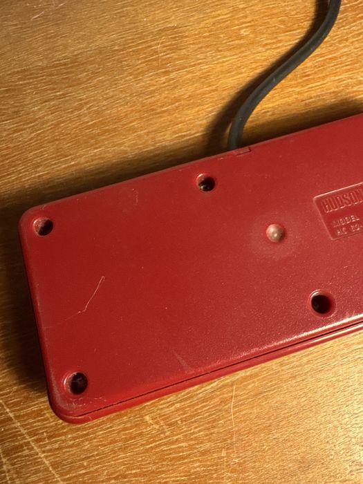 Kontroler pad do Nintendo Famicom / Pegasus od Hudson Soft HC 62-4