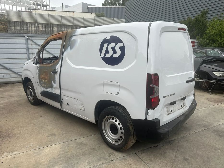 CITROEN BERLINGO 1.5 HDI DE 2023 EM CENTRO DE ABATE (FIM DE VIDA)