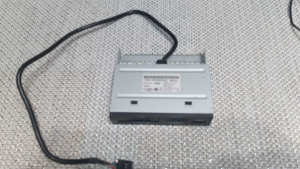 Czytnik kart SAMSUNG ALL-in-ONE SEMA SFD-321F