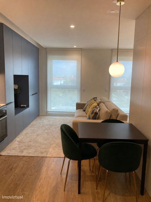 T0 no Porto - com quarto isolado junto ao polo universitário