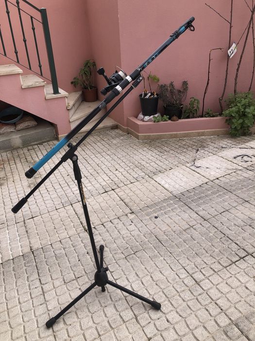 Cana de Pesca Completa com Apoio – Excelente Estado