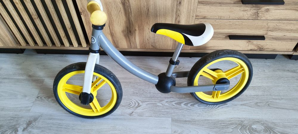 Biegaczek dla dziecka.