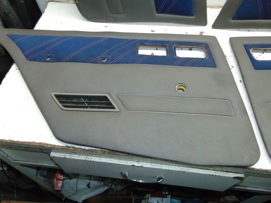 Peugeot 205 quartelas " usado em bom estado