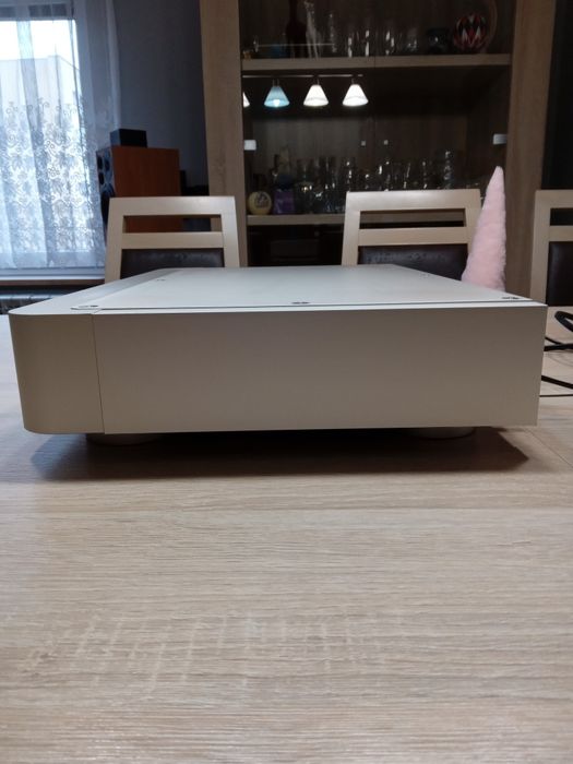 Audiofilski tuner Marantz ST-17