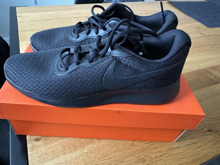 Buty sportowe NIKE TANJUN