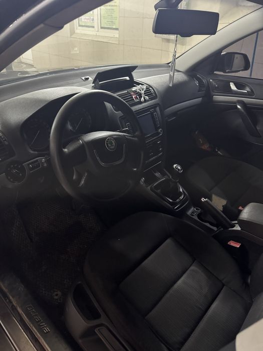 Продам шкода октавія а5 2.0 бензин в чудовому стані