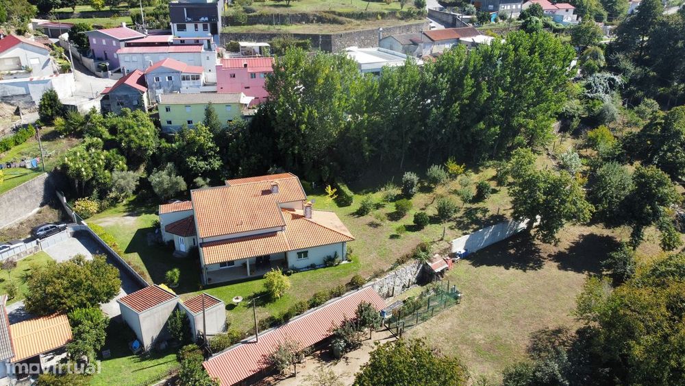 Moradia T5+1 em Ruilhe - 2680m2 de Terreno Privado