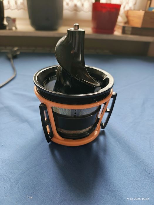 Wyciskarka wolnoobrotowa Kenwood.