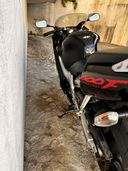 Honda CBR600 F4 2000