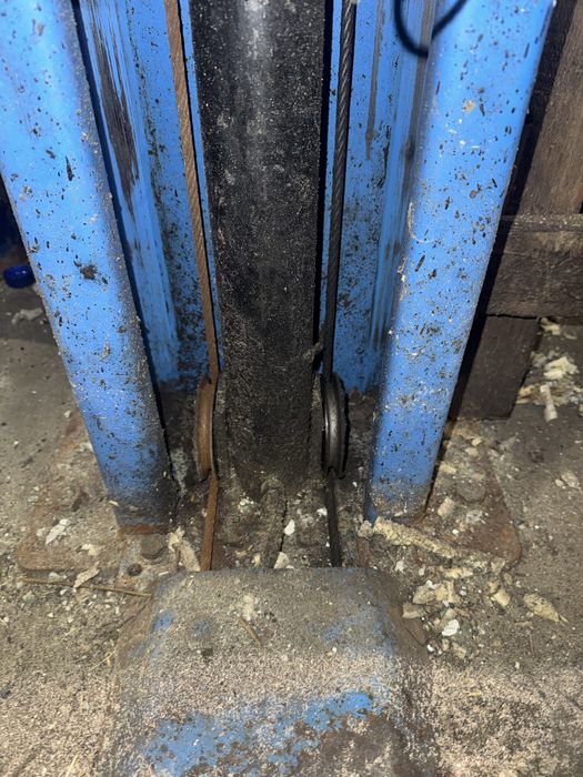 Podnosnik kolumnowy 4T