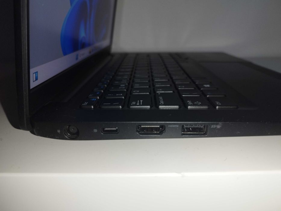 Dell Latitude  - Full HD  - Intel i5 - RAM 8GB - Compacto e Rápido