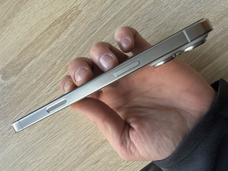 iPhone 16 Pro Max