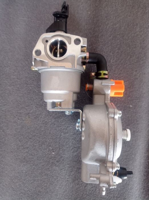 Карбюратор с газовым редуктором для бензогенератора