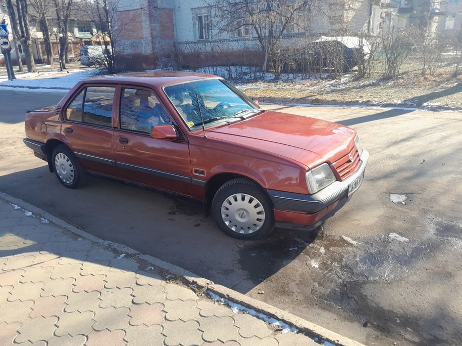 Продається опель аскона в хорошому стані