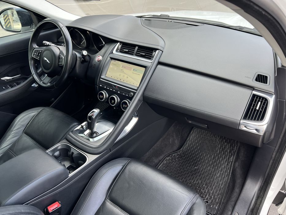 Jaguar E-pase 2019 рік 2.0 Бензин AWD