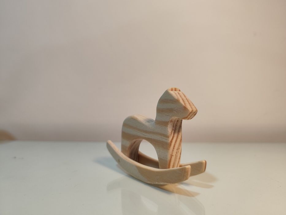 Cavalinho de madeira artesanal 9x7cm