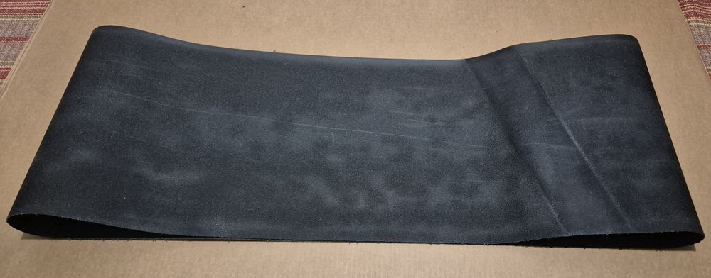 Pas do bieżni 111 x 40 cm