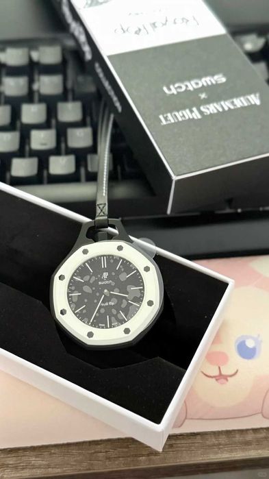 SSX03W101N AP Swatch Ocho Negre, Czarny, Nowy model, Prawie nowy