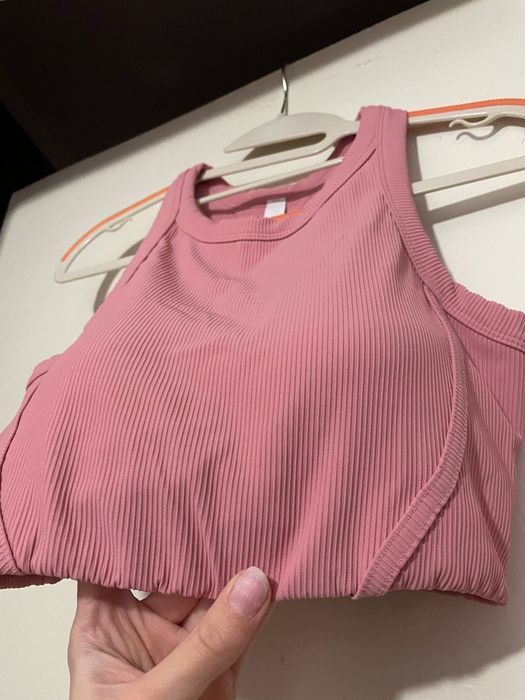 Спортивний безшовний бюстгальтер рожевий ребристий S  фітнес бра кроп