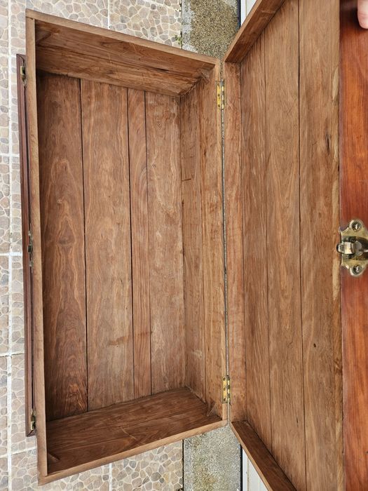 Arca c/suporte Antiga