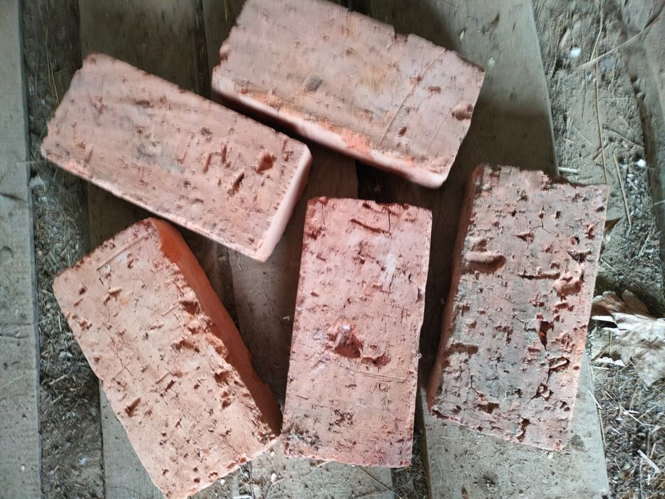 Sprzedam starą cegłę