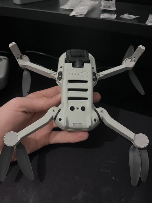 Dron DJI mini 2 Fly More Combo