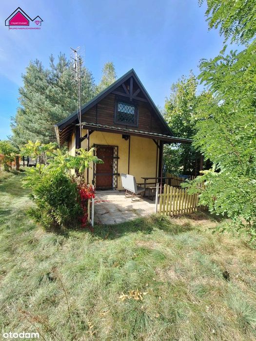 Dwa domki letniskowe nad jeziorem