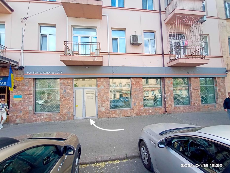 Аренда Салон Магазин Шоурум 150 м² Широкий фасад Б. Арнаутская,123